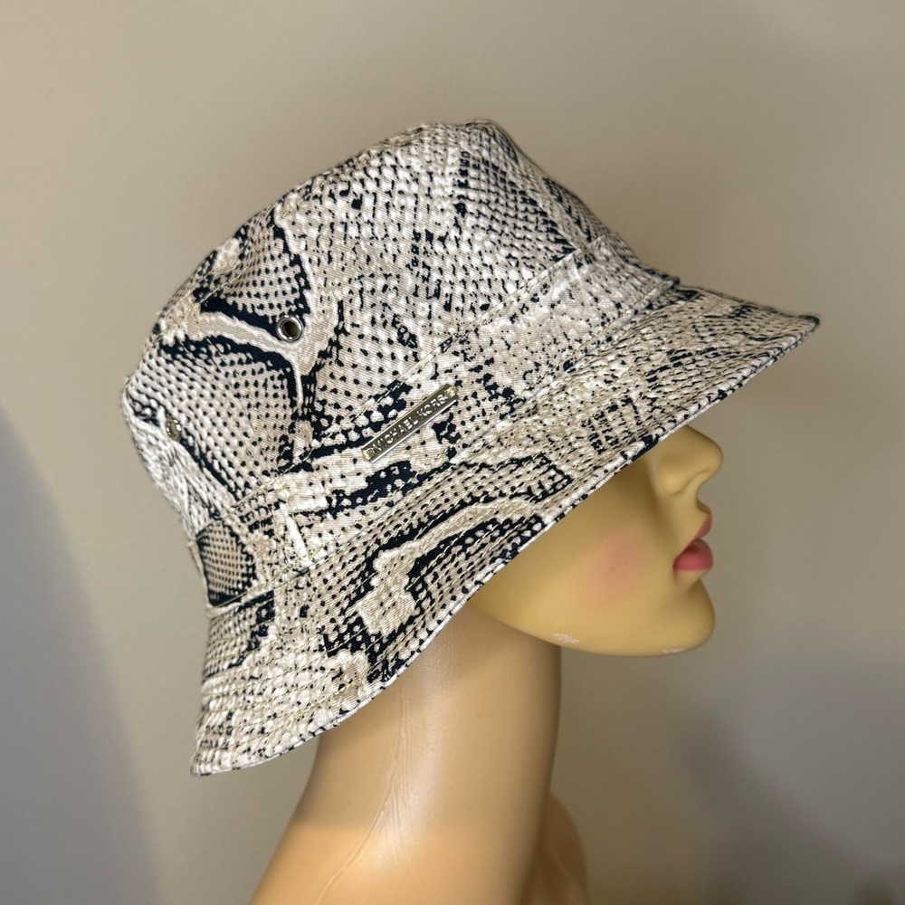 Michael Mors Stylish Snake Print Bucket Hat